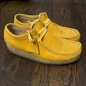 Clarks Wallabees Men's Mustard Suede Shoes